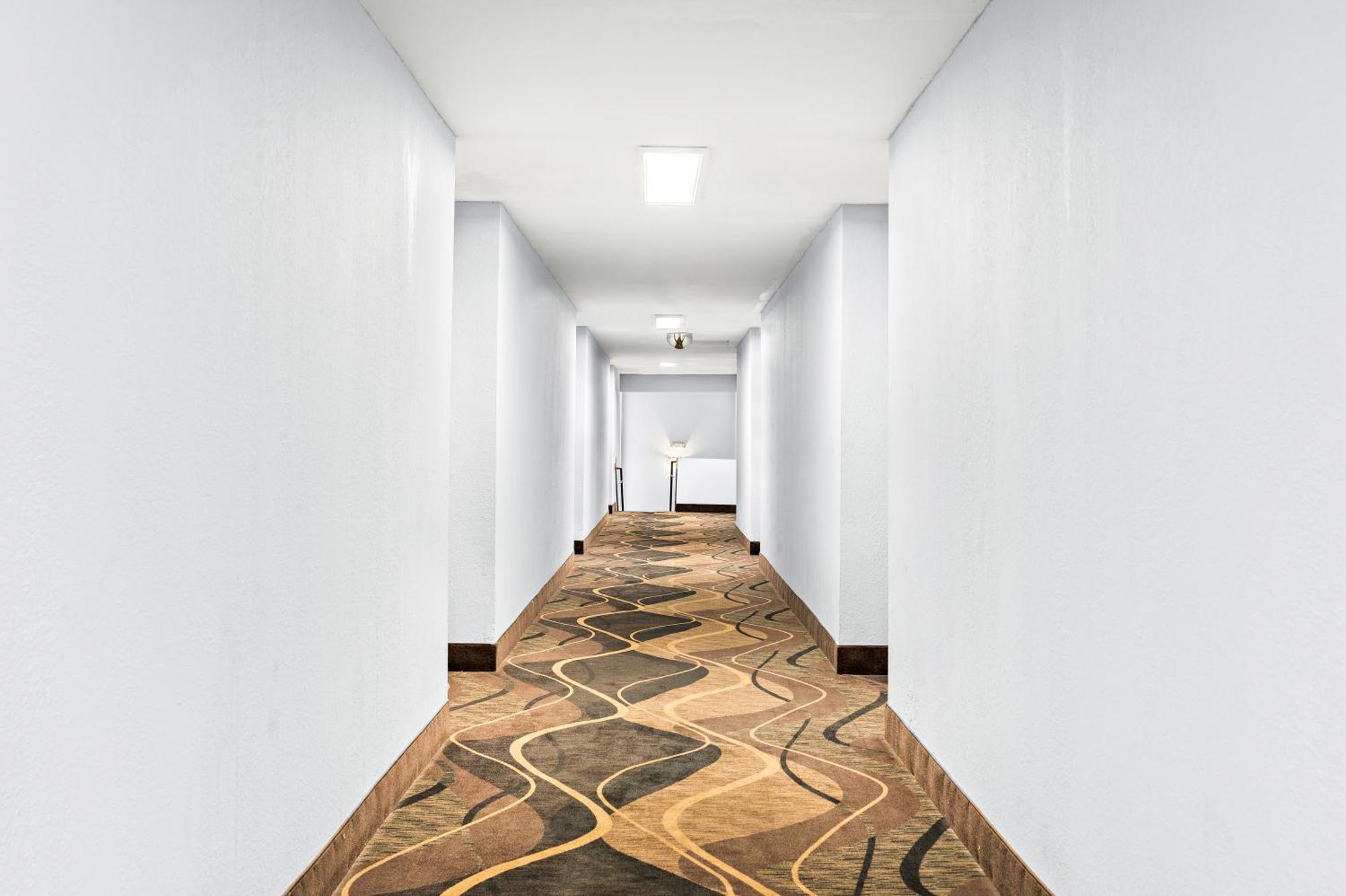 Red Lion & Motel 2*