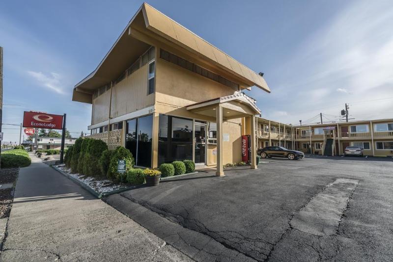 Red Lion & 2* Yakima